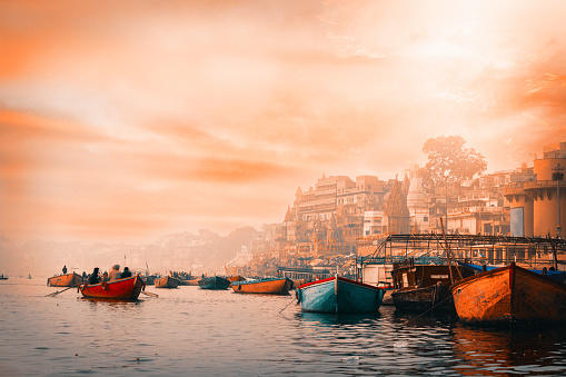 varanasi-sunrise-ghat-tour